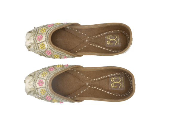 Roohani - Image 8