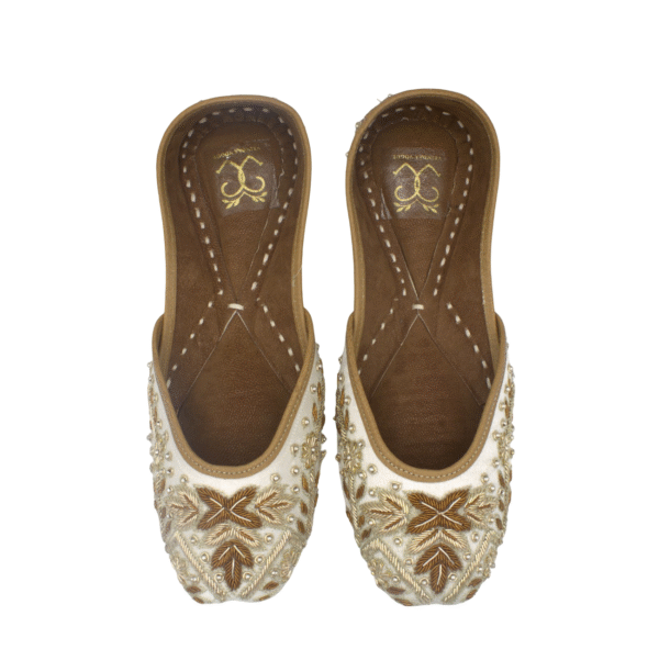 Golden Grace - Image 3