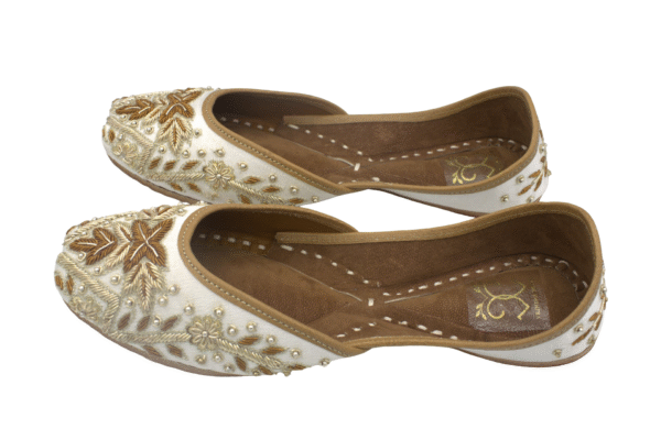Golden Grace - Image 6
