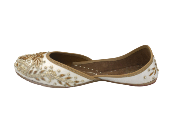 Golden Grace - Image 8